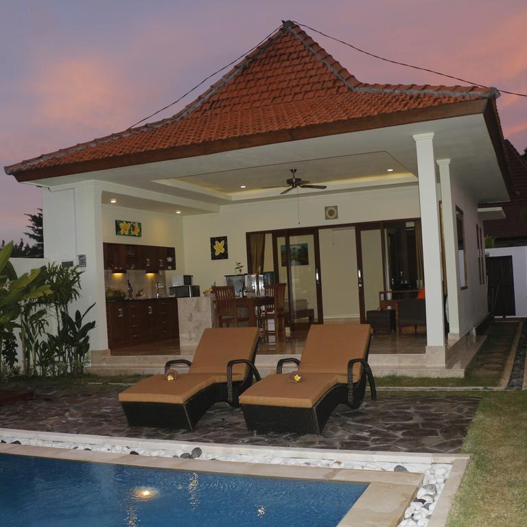 Villa Olivia Jimbaran Exterior foto